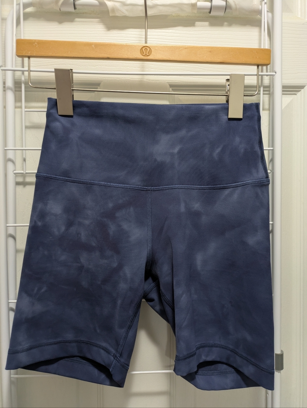 Lululemon Wunder Train High-Rise Short 6"